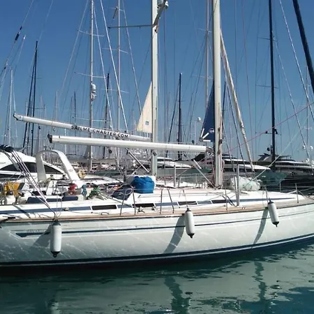 Hotel na wodzie Yacht La Perla Negra *